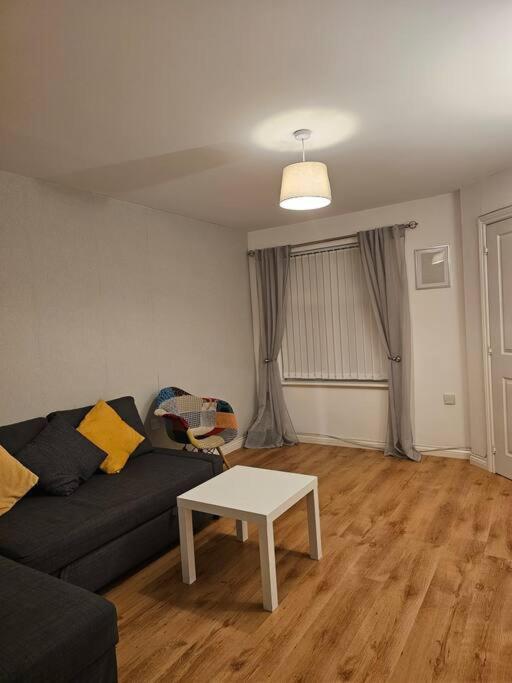 The Park View, 2 Bedroom House カーコーディ エクステリア 写真