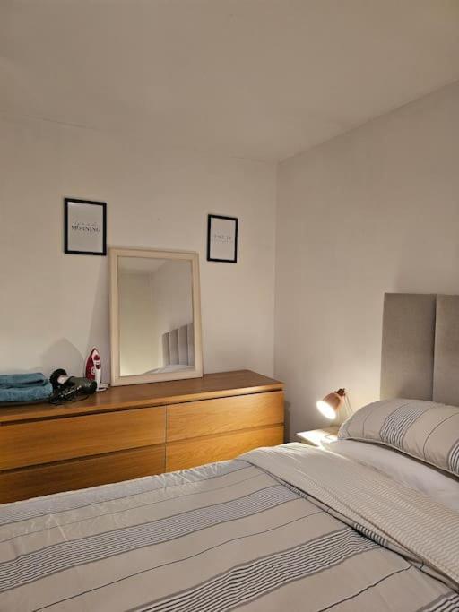 The Park View, 2 Bedroom House カーコーディ エクステリア 写真